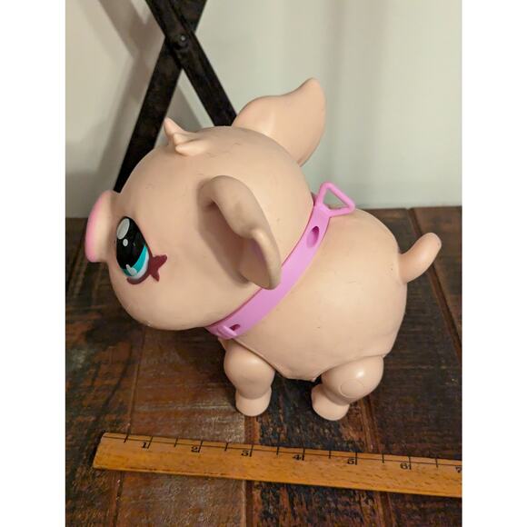 Little Live Pets- My Pet Pig (Walks, Oinks, and Whistles) - Picture 7 of 8